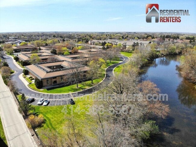 Building Photo - 4000 W Rivers Edge Cir