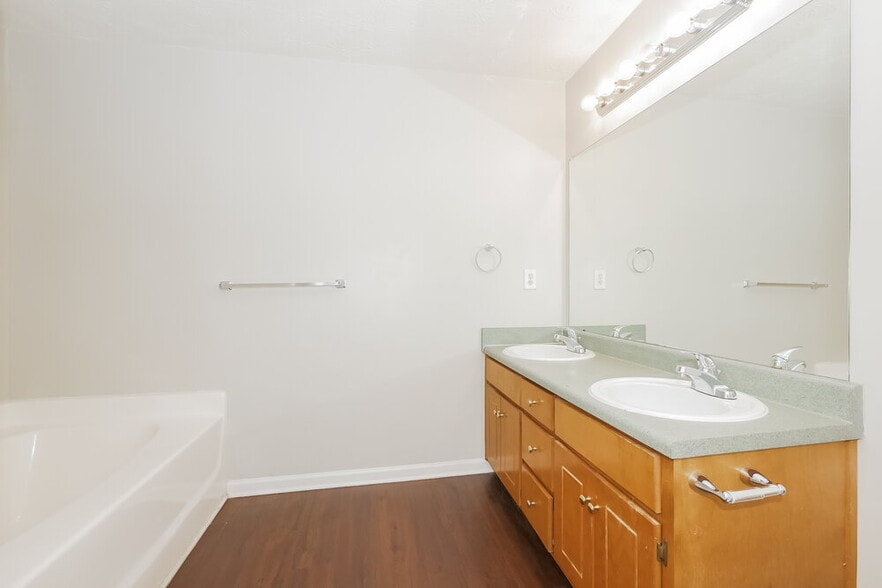 Building Photo - 1002 Allegiance Dr