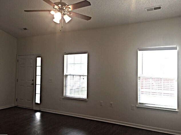 Building Photo - 335 Savannah River Dr