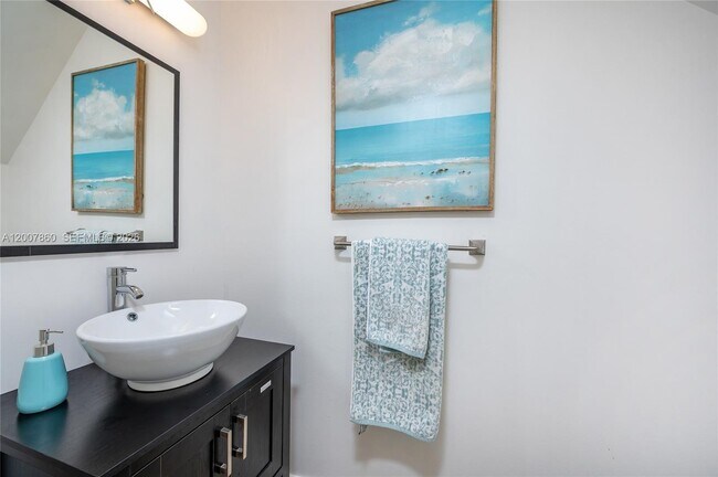 Building Photo - 1381 NW 144th Ave