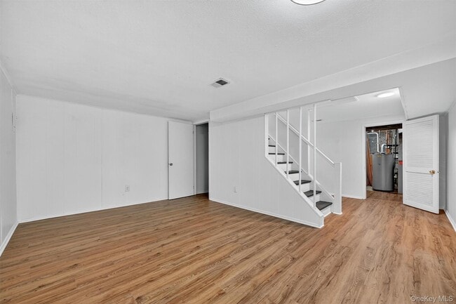 Building Photo - 28 Alan Rd