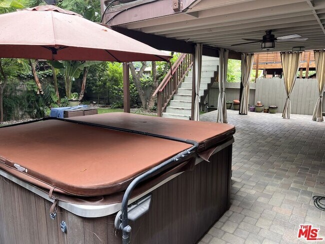 Building Photo - 1019 Camino Real