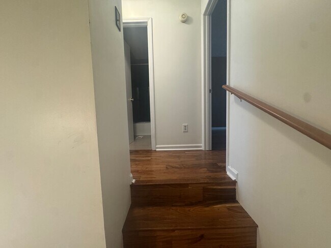 Building Photo - 625 Shadywood Ln