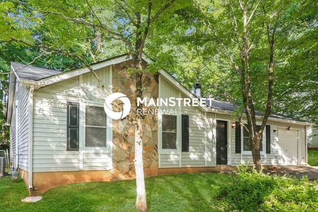 Building Photo - 3 Bedroom Pet-Friendly Home in Tucker, GA with Main Street Renewal
