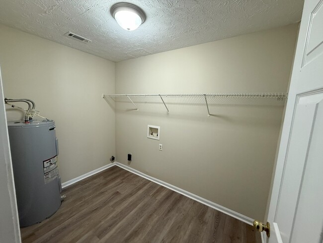 Building Photo - 1084 Micha Way