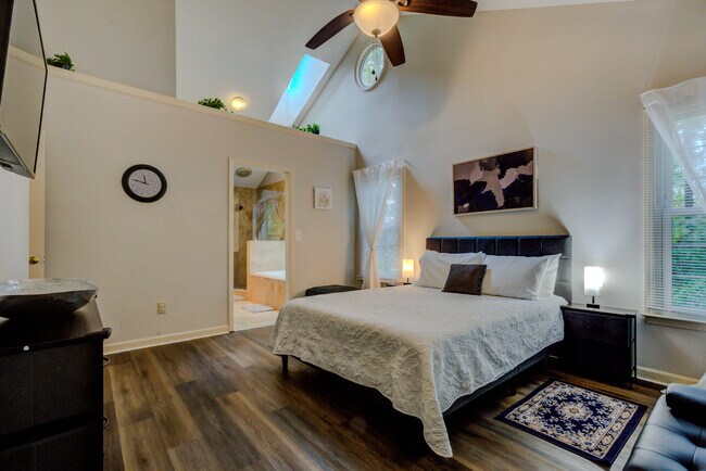 Building Photo - 104 Bright Angel Dr