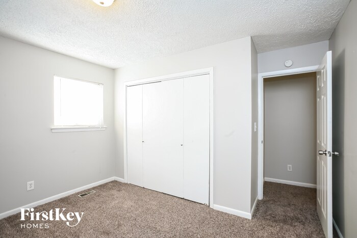 Building Photo - 11319 Wolf Ln