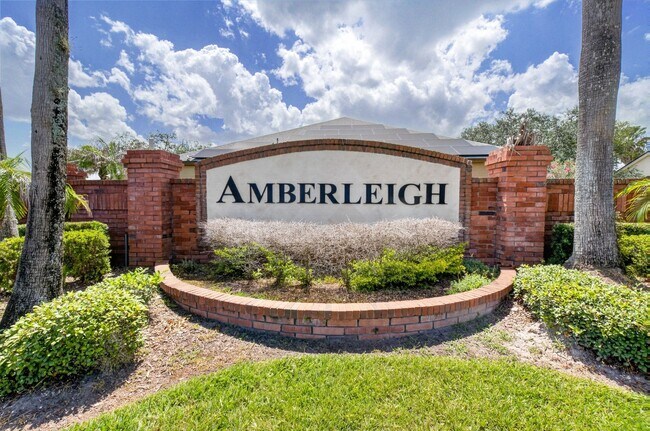 Building Photo - 353 Lake Amberleigh Dr