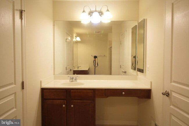 Building Photo - 14782 Mason Creek Cir