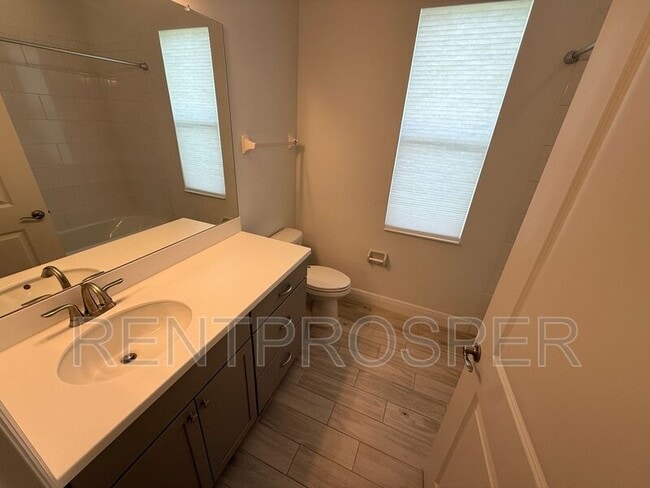 Building Photo - 2694 Addison Dr