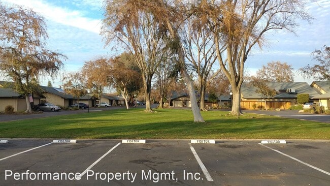 Building Photo - 3 br, 1 bath House - 76 W. Sierra Ave #108