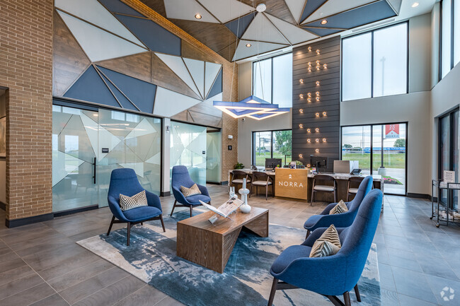 Leasing Office Lobby - Norra