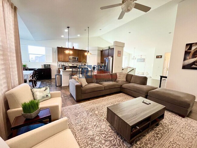 Building Photo - 10831 Fossil Dust Dr