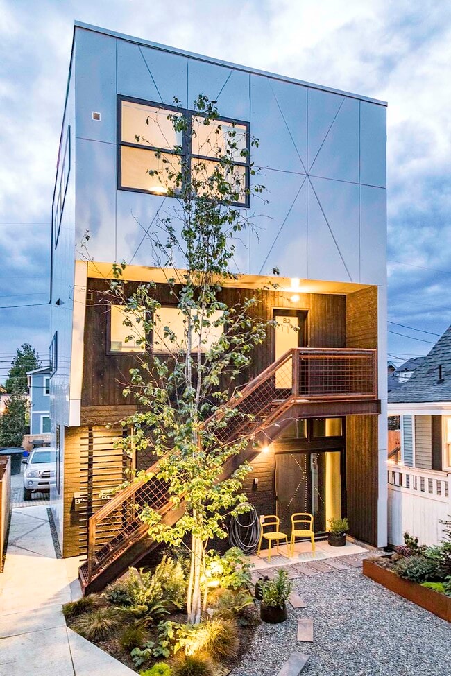 Rear Duplex - 636 North Prospect Street