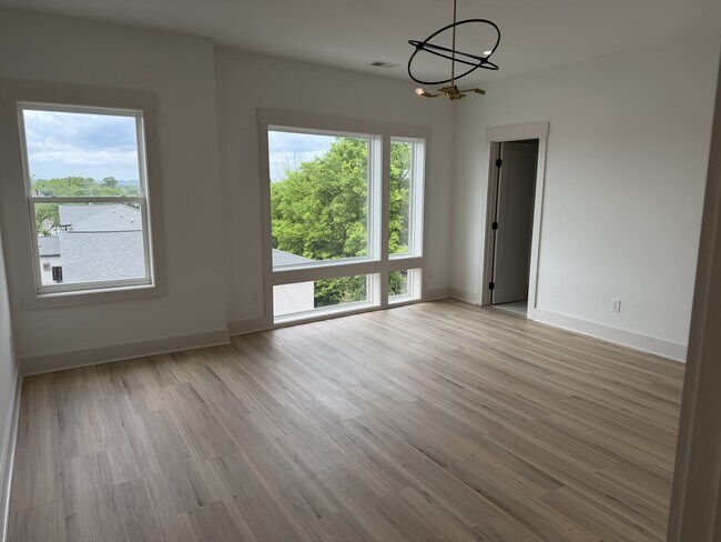 Building Photo - 105 Hart Ln