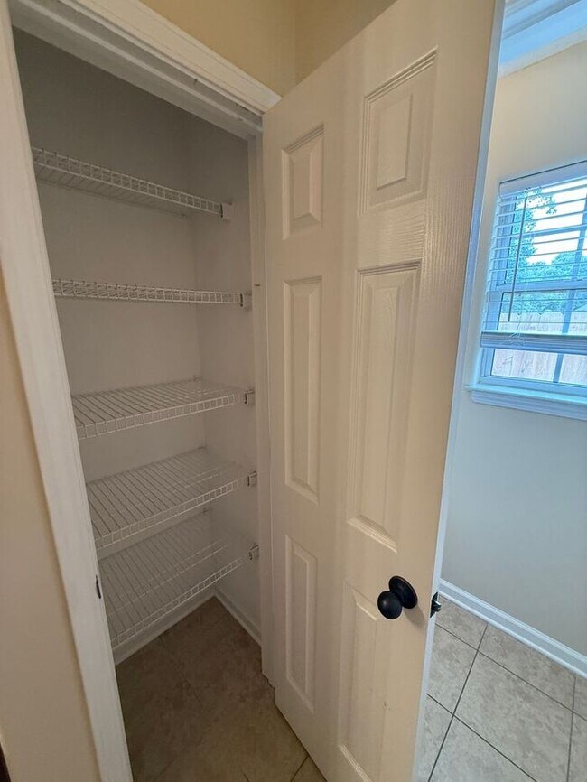 Building Photo - Gated Community - 3 Bedroom 2 Bathroom Cordova Rental Home