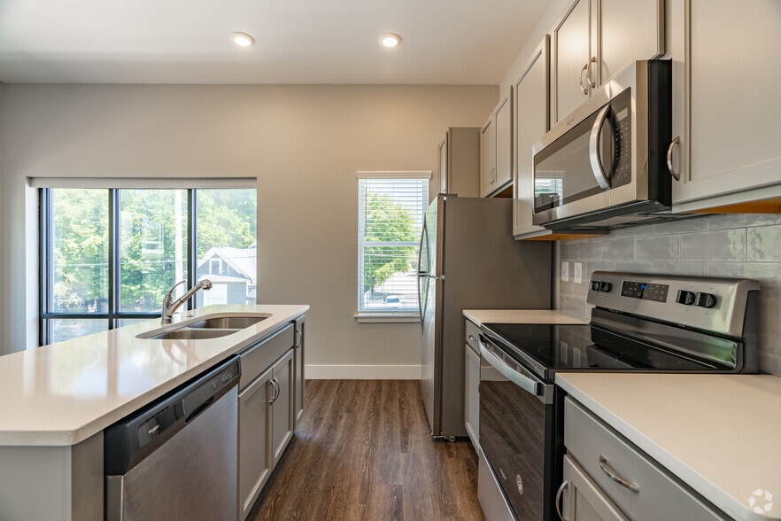 Studio - 650SF - Kitchen - The Flats at Overton