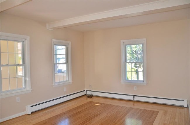 Building Photo - 15 Halsey St