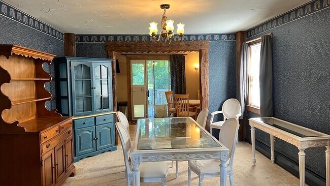 Building Photo - 191 Montgomery Rd