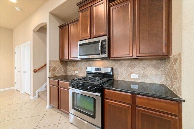 Building Photo - 2051 Brodie Ln