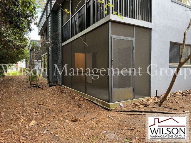 Building Photo - 2365 Oak Park Way