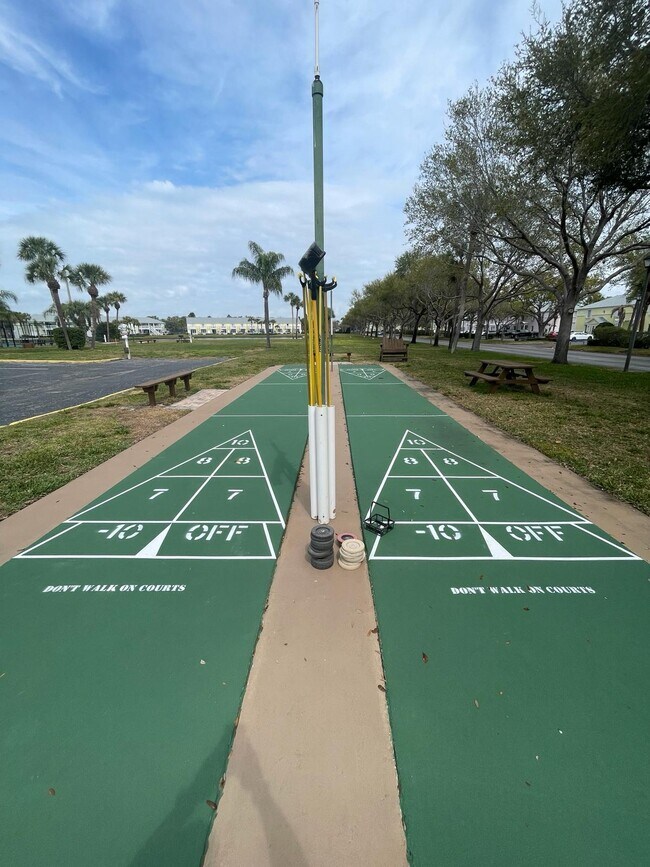 Building Photo - 4730 Coquina Key Dr SE