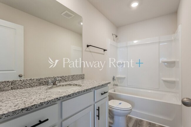 Building Photo - 608 Mackenzie Cv