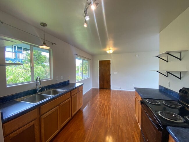 Building Photo - 3BR Home in Pacific Paradise Gardens, Mt. View