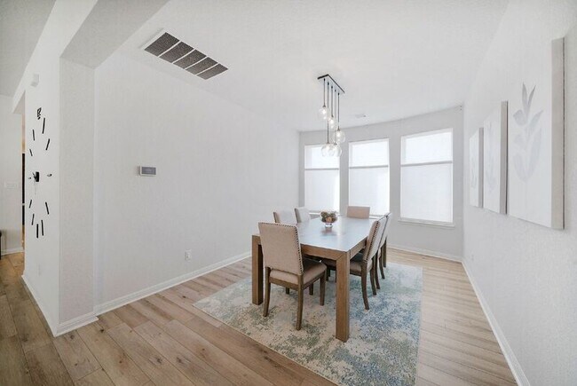 Building Photo - 12927 Maridell Park