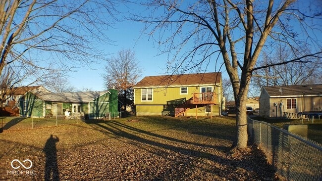 Building Photo - 3565 Valley Lake Dr