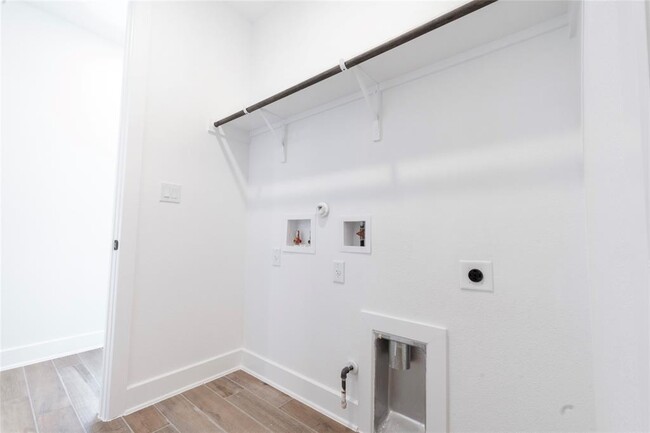 Building Photo - 432 Palatino Bnd