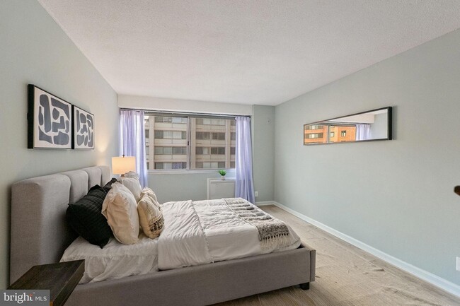 Building Photo - 4515 Willard Ave