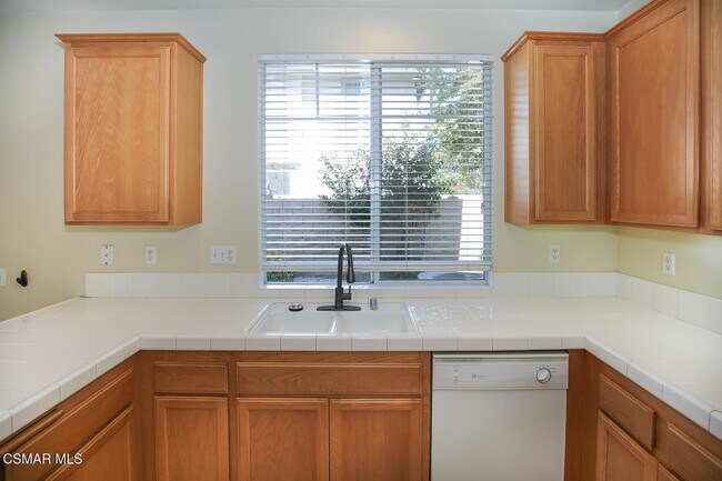 Building Photo - 1129 Azalea Way