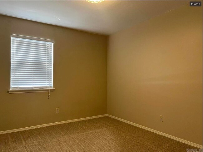 Building Photo - 35 Greenhaven Pl