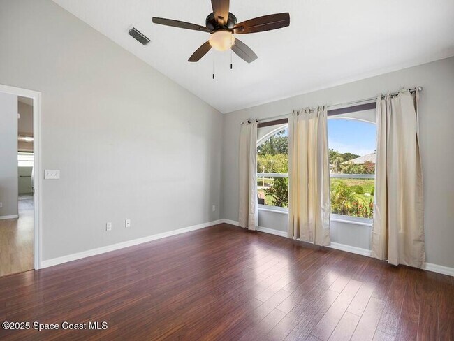 Building Photo - 1026 Blossom Dr