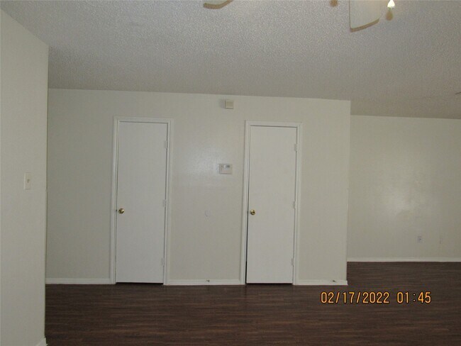 Building Photo - 15543 Weldon Dr