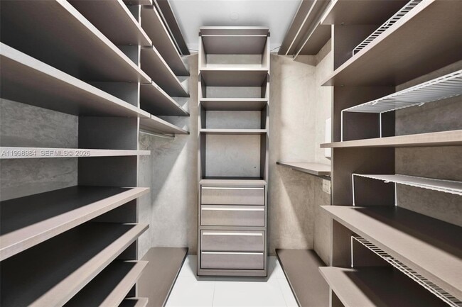 Building Photo - 851 NE 1st Ave