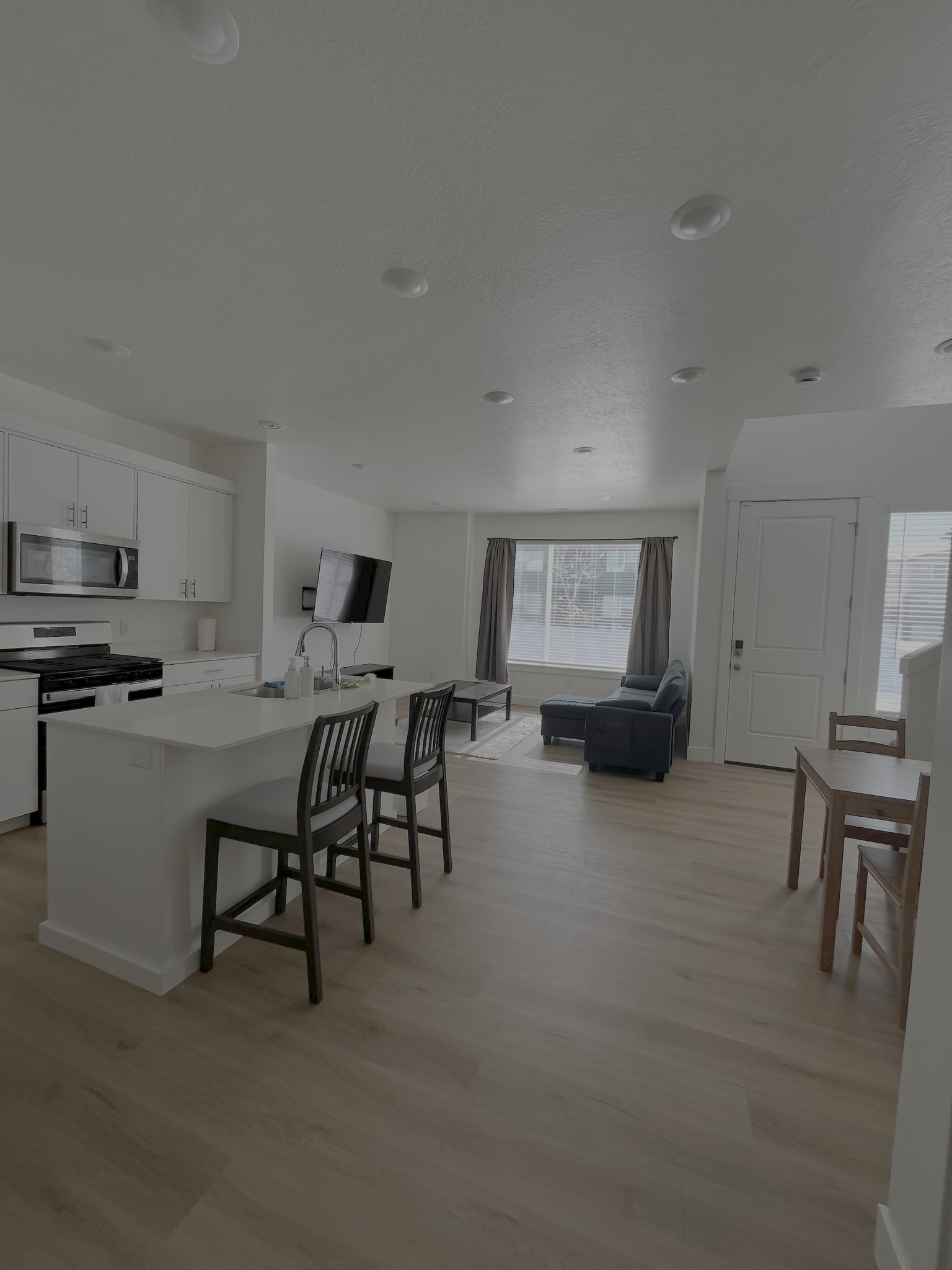 Building Photo - 460 E 25 N