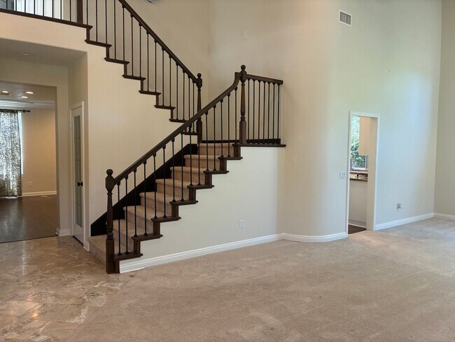 Building Photo - 585 Mindenvale Ct