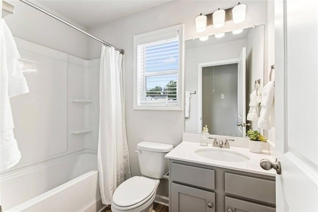 Building Photo - 4005 Sunfish Ln