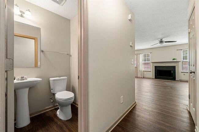 Building Photo - 435 Thistle Cove