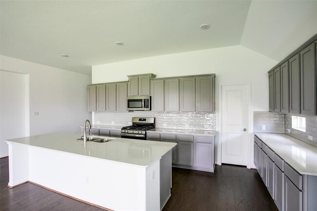 Building Photo - 105 Coronella Dr