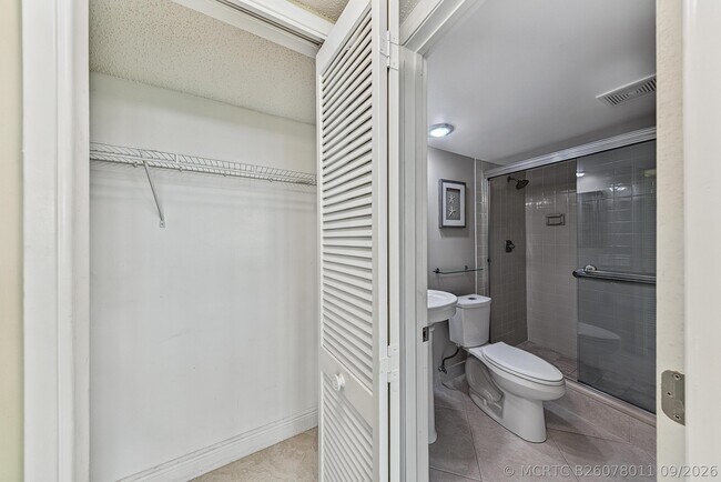 Building Photo - 4000 Cypress Grove Way