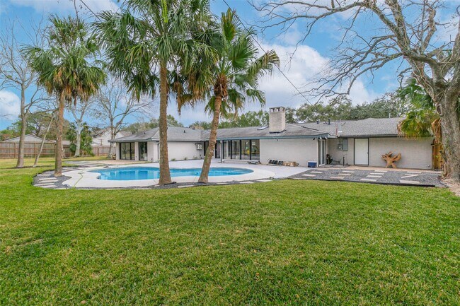 Building Photo - 7810 Nairn St