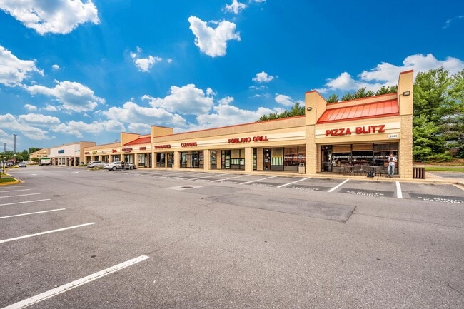 Building Photo - Elevator Condo in Frederick Pent House Level