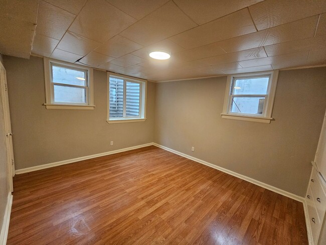 Building Photo - 303KENT