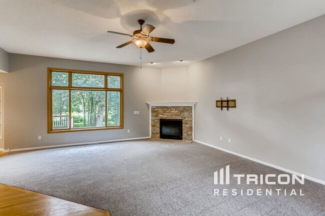 Building Photo - 1259 Irvine Dr