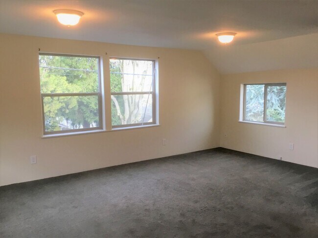 Building Photo - 851000