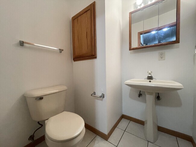 Building Photo - 1431 Adams St