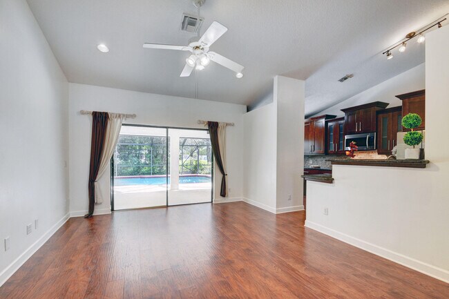 Building Photo - 2664 Yarmouth Dr